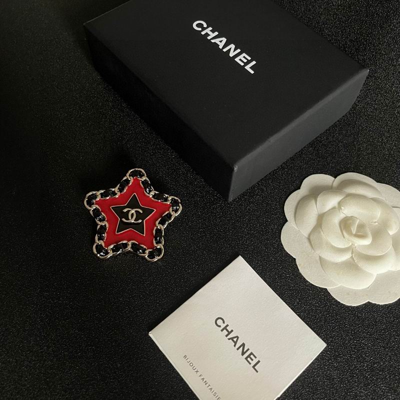 Chanel Brooch 03yxs165